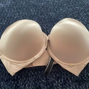 Victoria’s Secret Multi Way “Very Sexy” Nude Bra